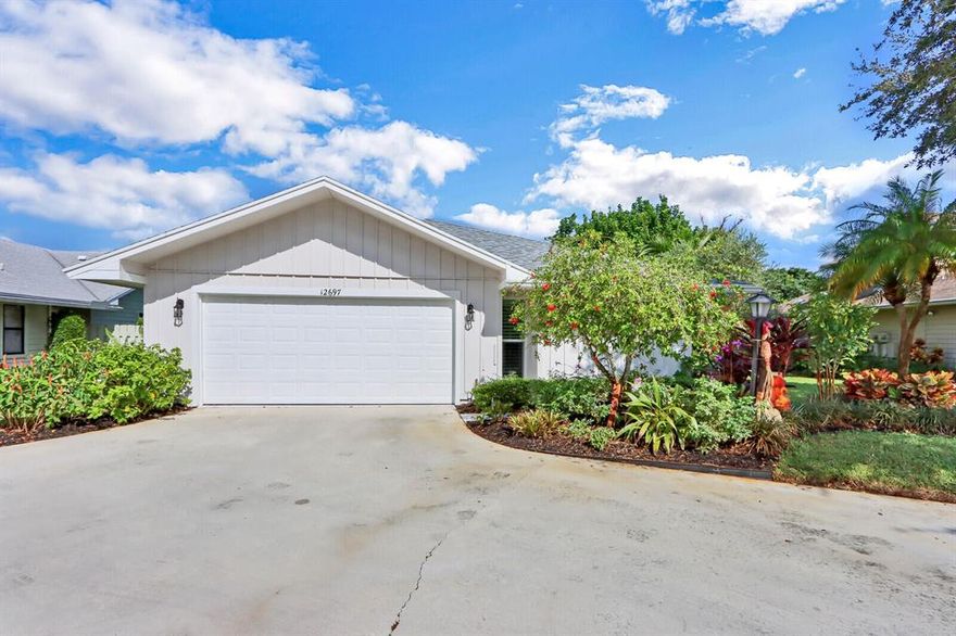 Nicely updated 3/2 single family home with a spacious deck overlooking the 7th hole at Eaglewood Country Club. Newly renovated bathrooms and laundry room completed in 2021. Kitchen updates include quartz countertops and SS appliances.  New roof completed in 2022. This home consists of Impact sliders and windows throughout the entire house and plantation shutters on each window.  
Located in the 18 hole executive golf course, 55+ community of Eaglewood. There is a recently renovated clubhouse, 19th Hole, and golf pro shop. Other amenities include a heated outdoor pool and spa, Pickleball and Tennis courts, bocce courts, hobby shop and dog park. The community offers golf leagues, activities and fun events to keep residents involved.  Conveniently nestled between Jupiter and Stuart.