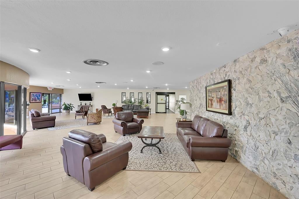9801 Sunrise Lakes Boulevard 208