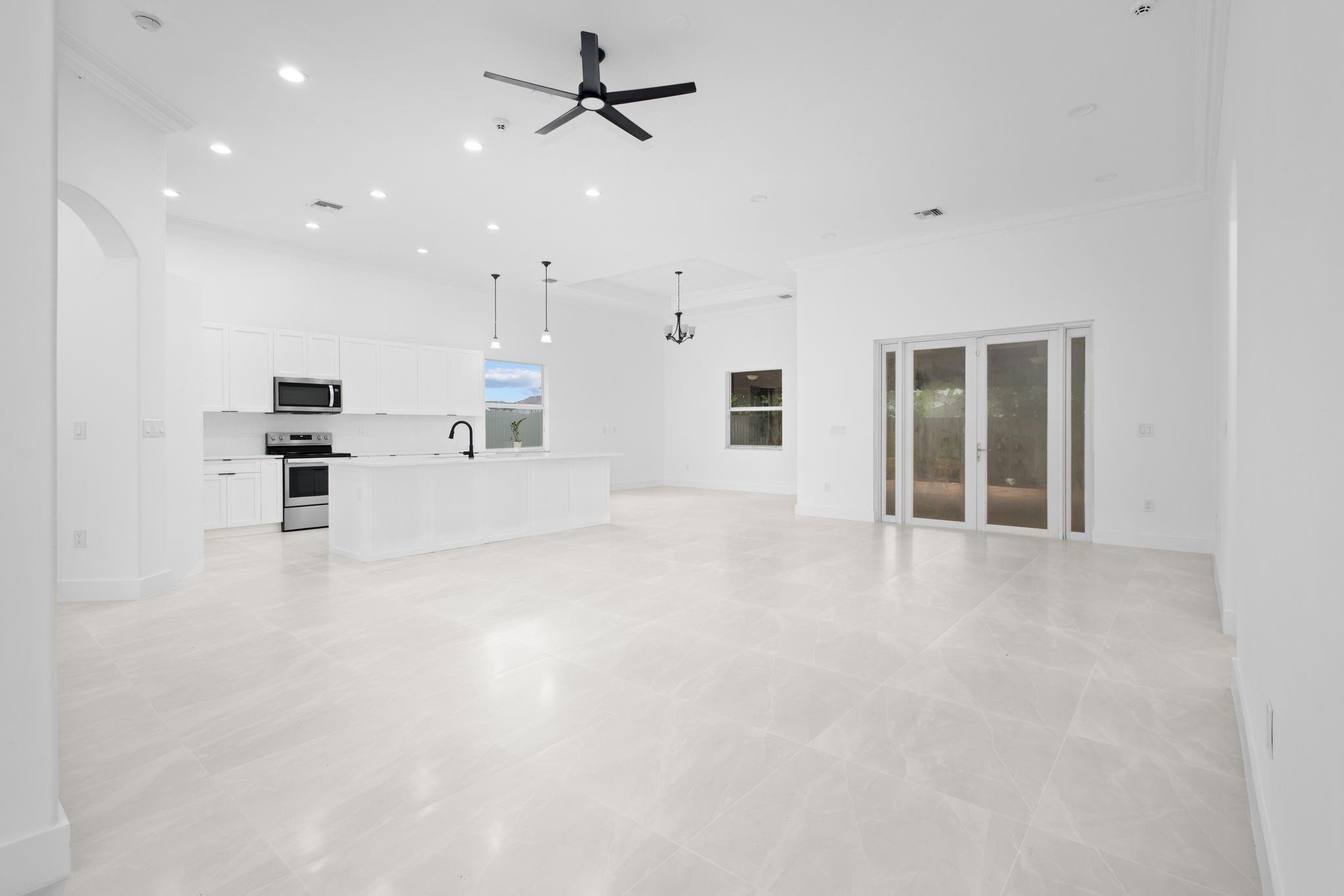 Photo 7 of 31 of 29681 SW 165th Ct house