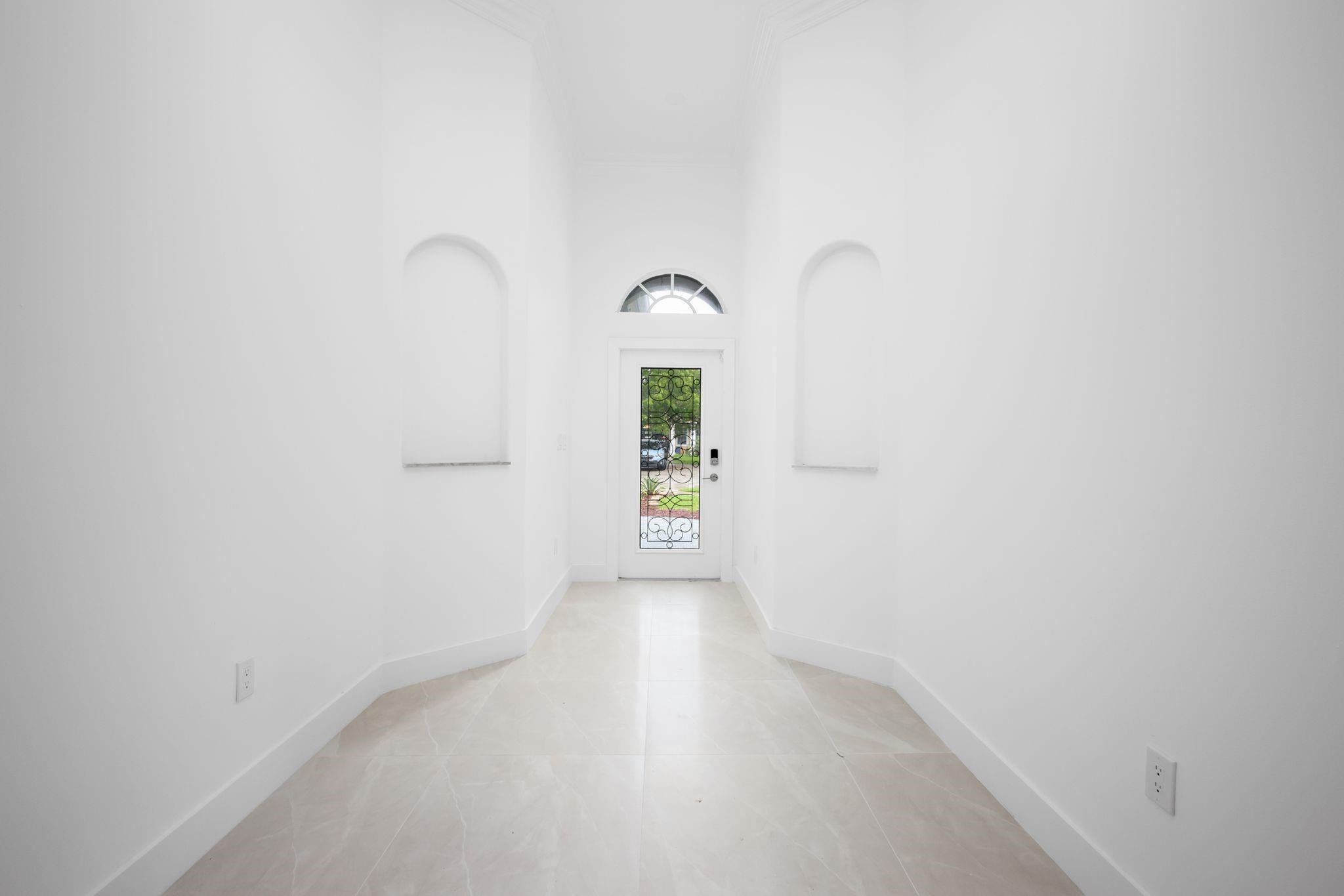 Photo 6 of 31 of 29681 SW 165th Ct house