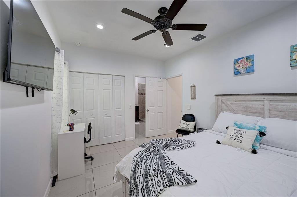 Knowles Court Add - Residential