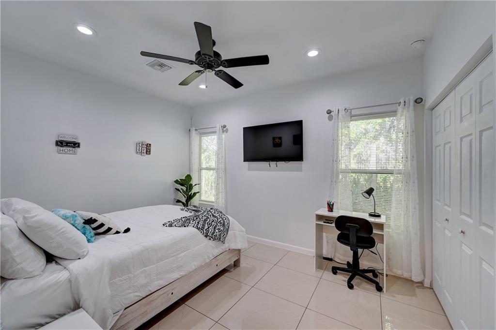 Knowles Court Add - Residential