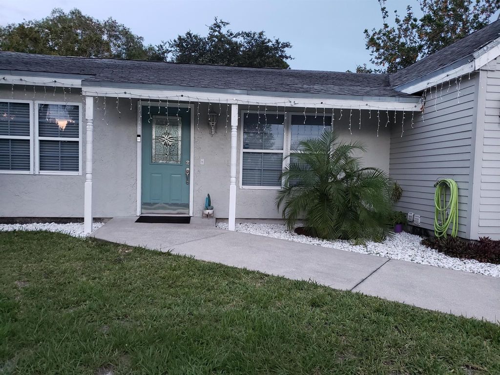 Photo of 238 SW Kimball Circle, Port St Lucie, FL 34953 (MLS # R10894476)
