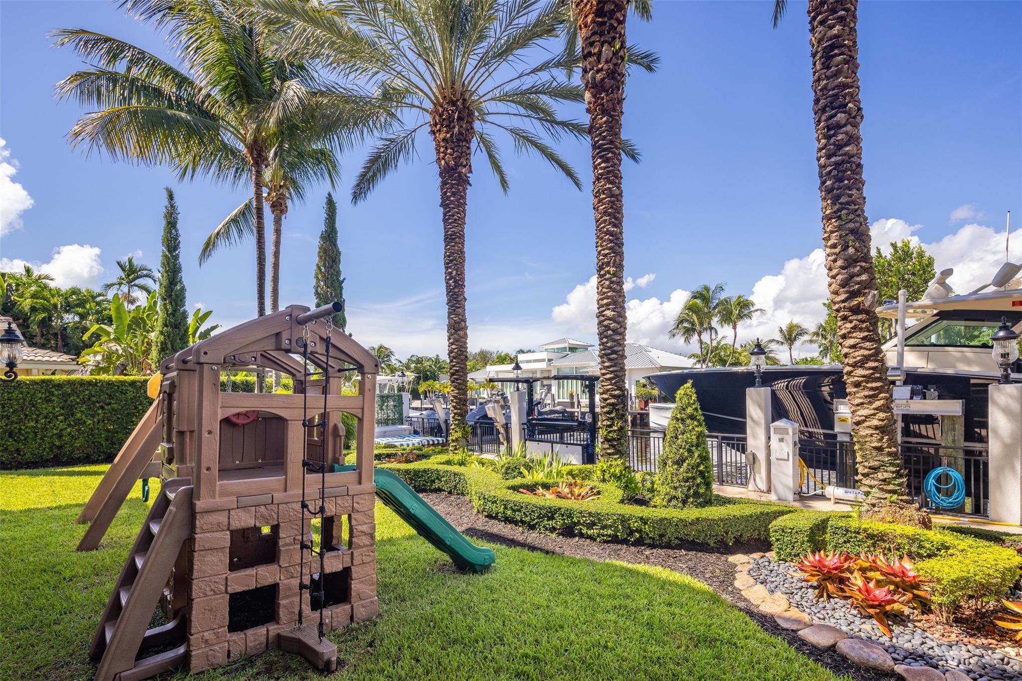 LAUDERDALE ISLE AMEN PLAT - Residential