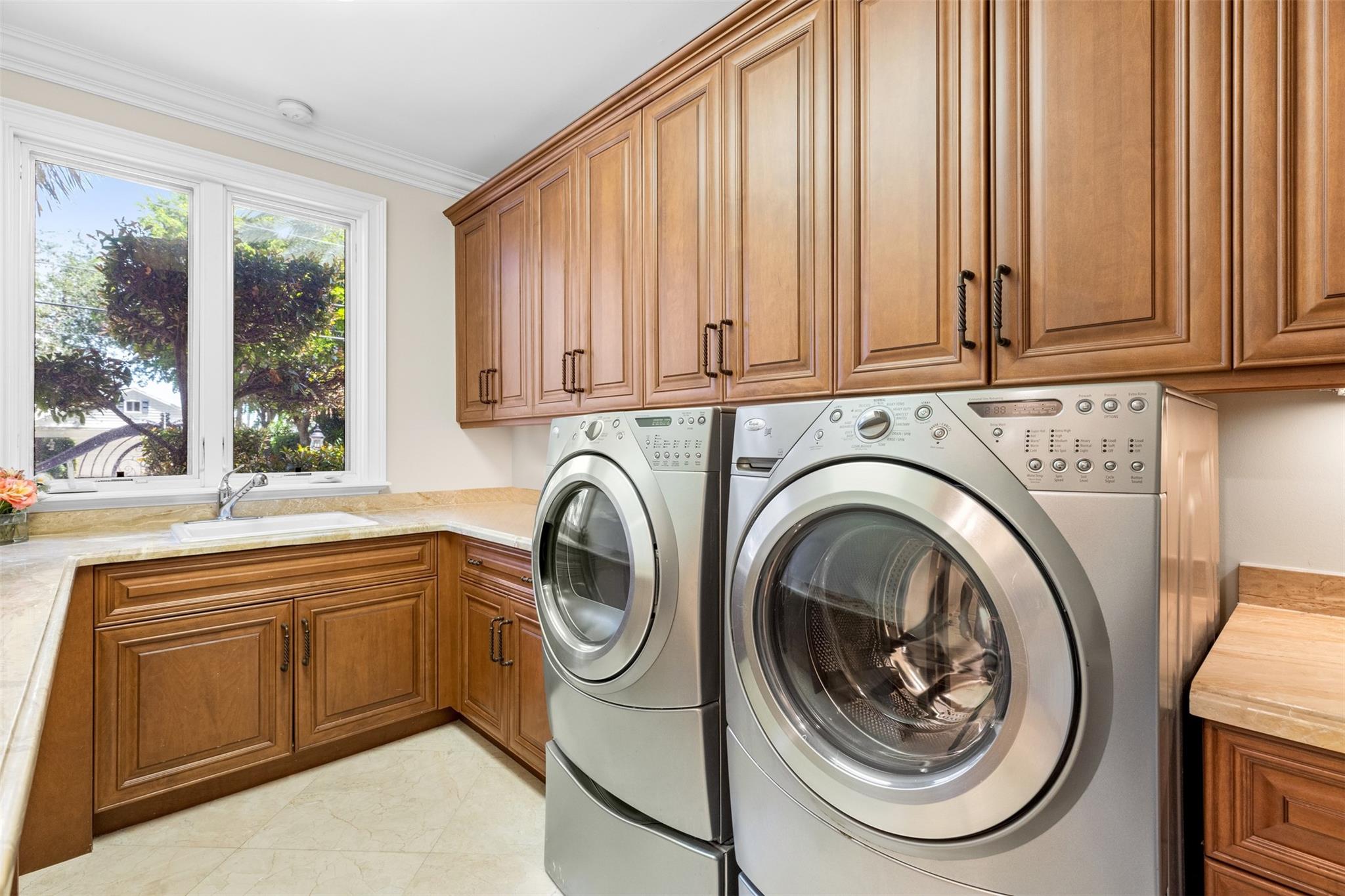 LAUDERDALE ISLE AMEN PLAT - Residential