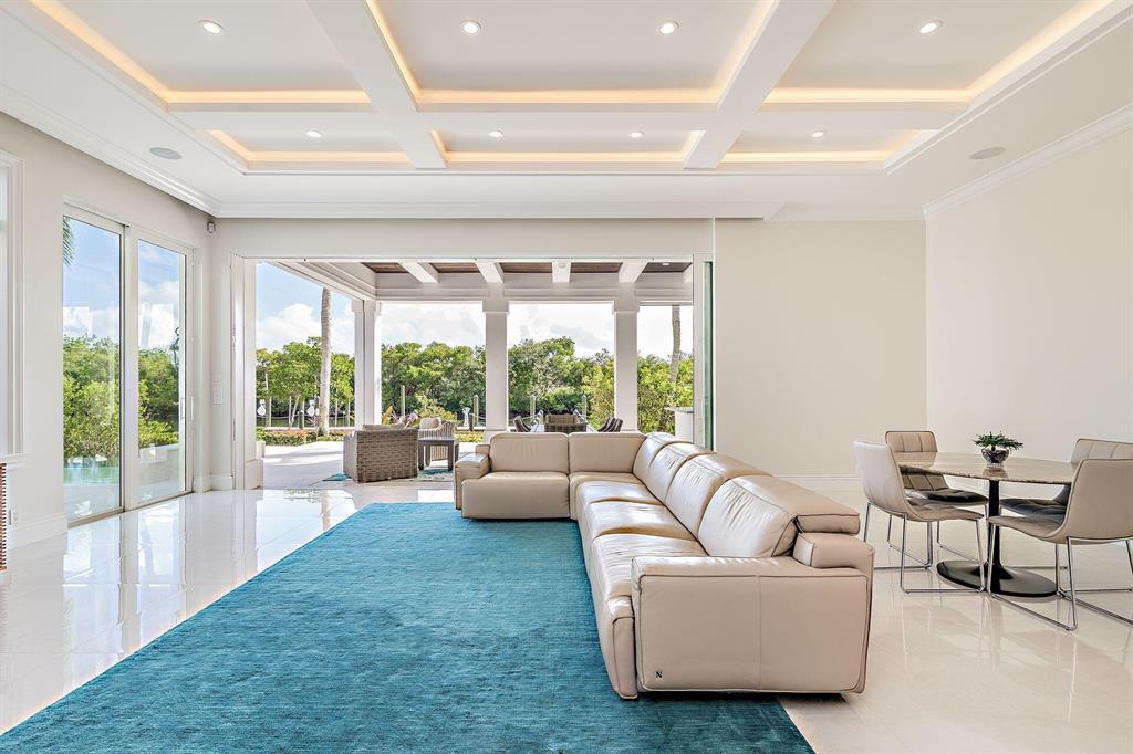 HARBOUR ISLES - Residential