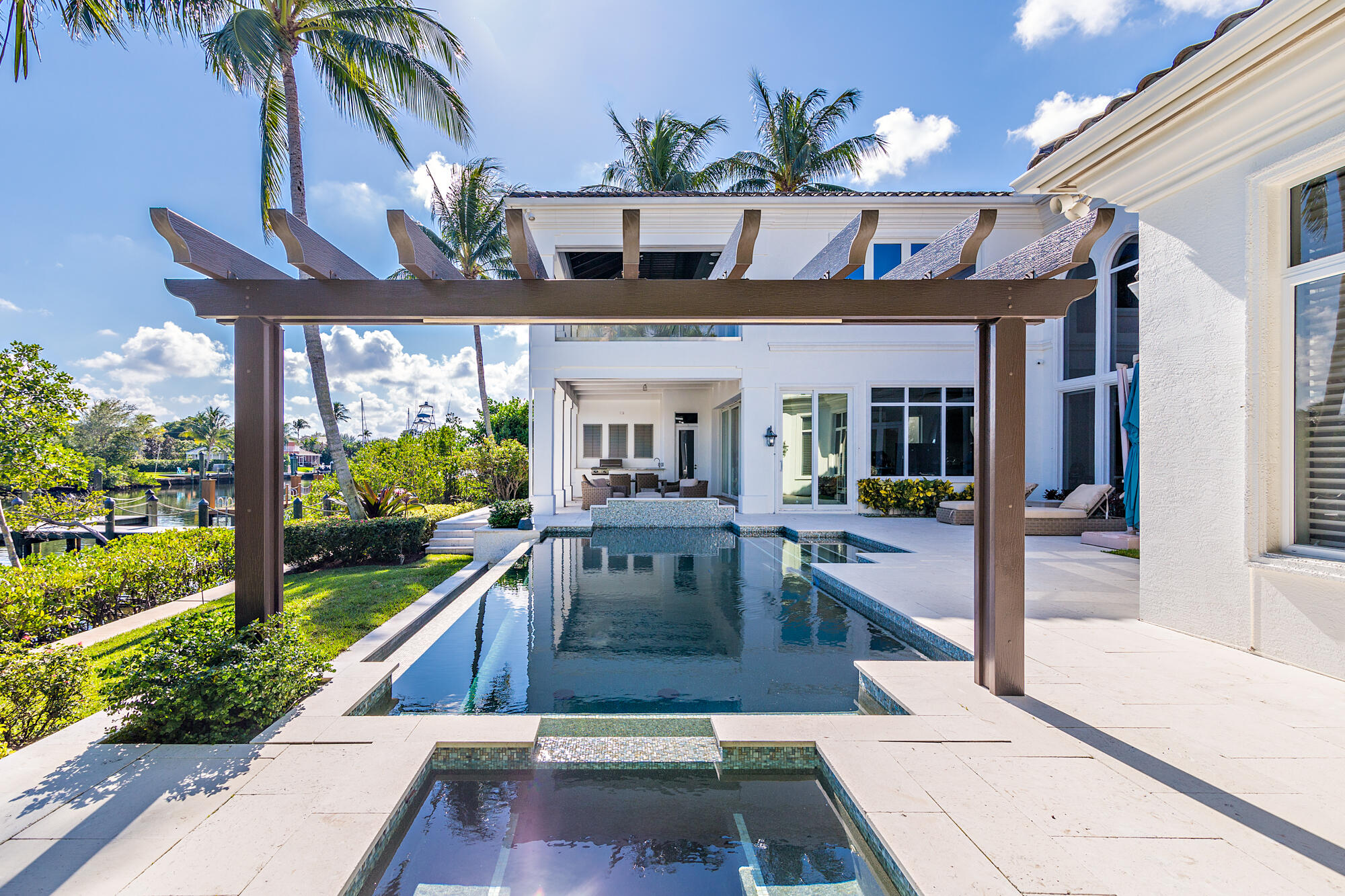 HARBOUR ISLES - Residential