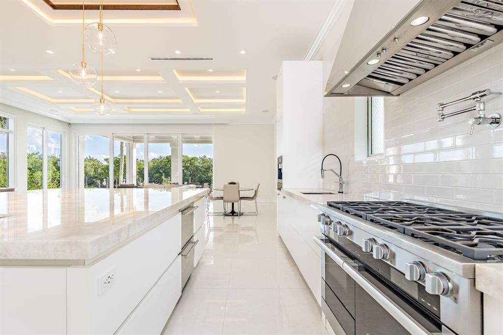 HARBOUR ISLES - Residential