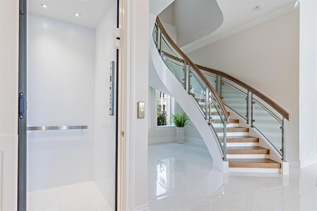 HARBOUR ISLES - Residential