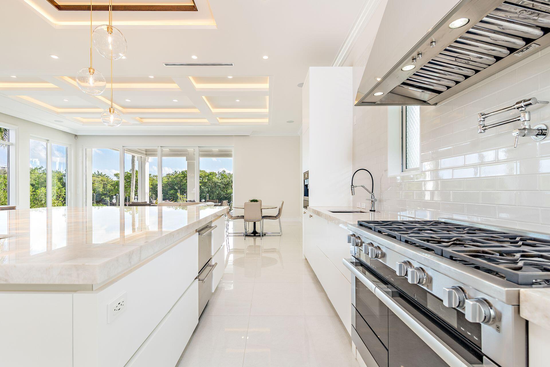 HARBOUR ISLES - Residential