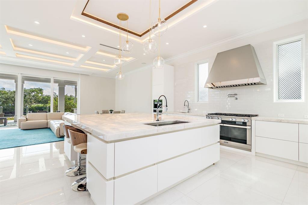 HARBOUR ISLES - Residential