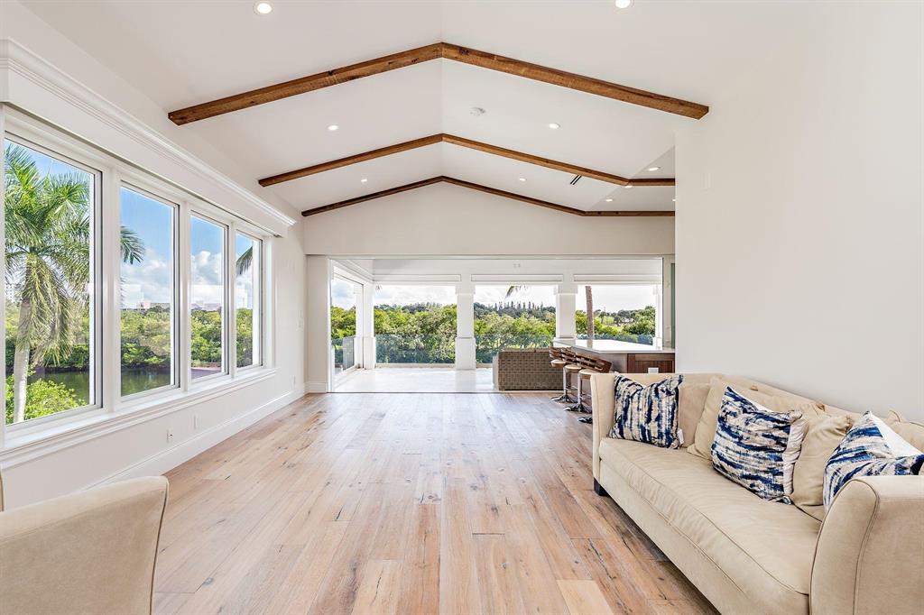 HARBOUR ISLES - Residential