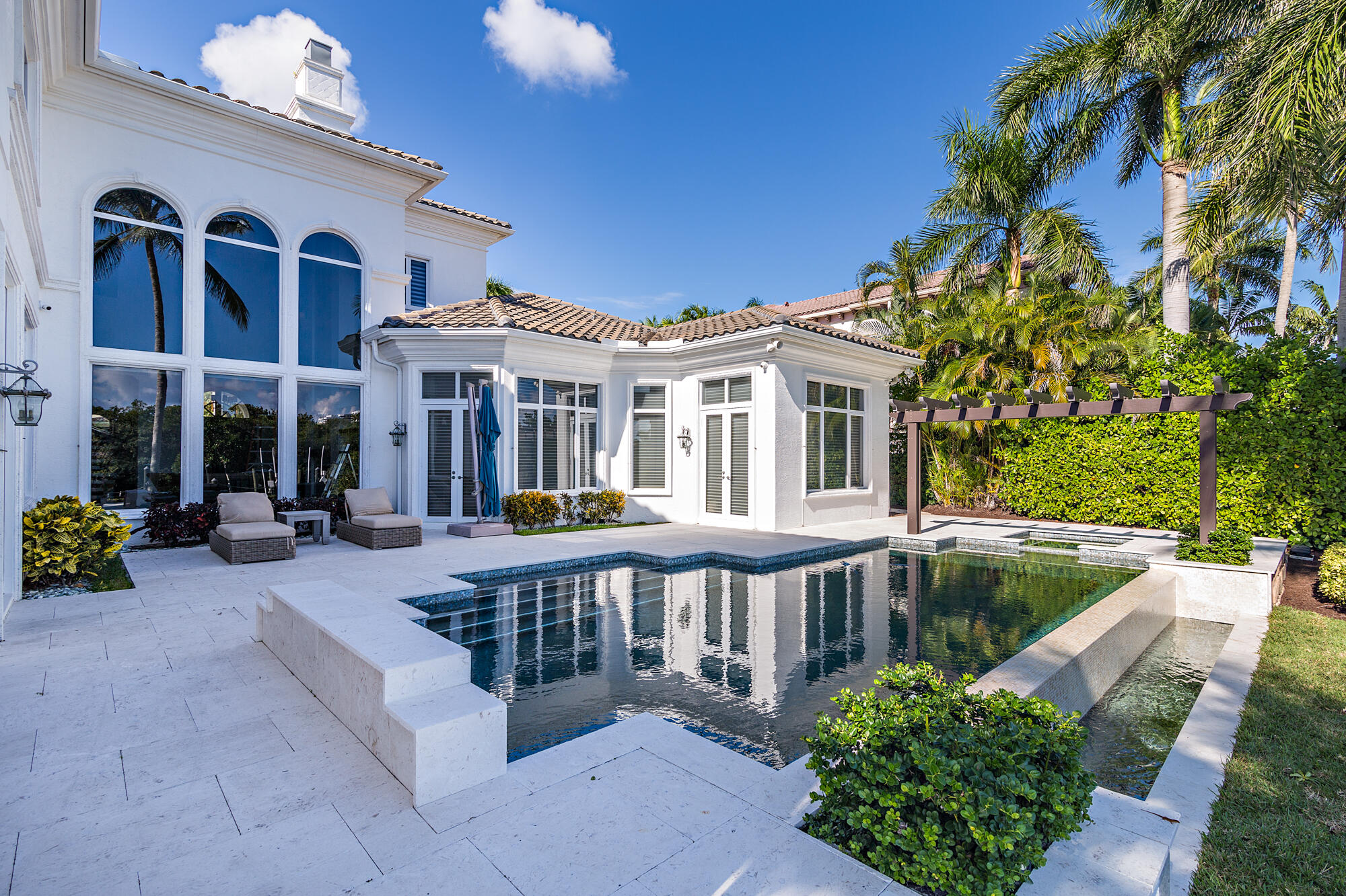 HARBOUR ISLES - Residential