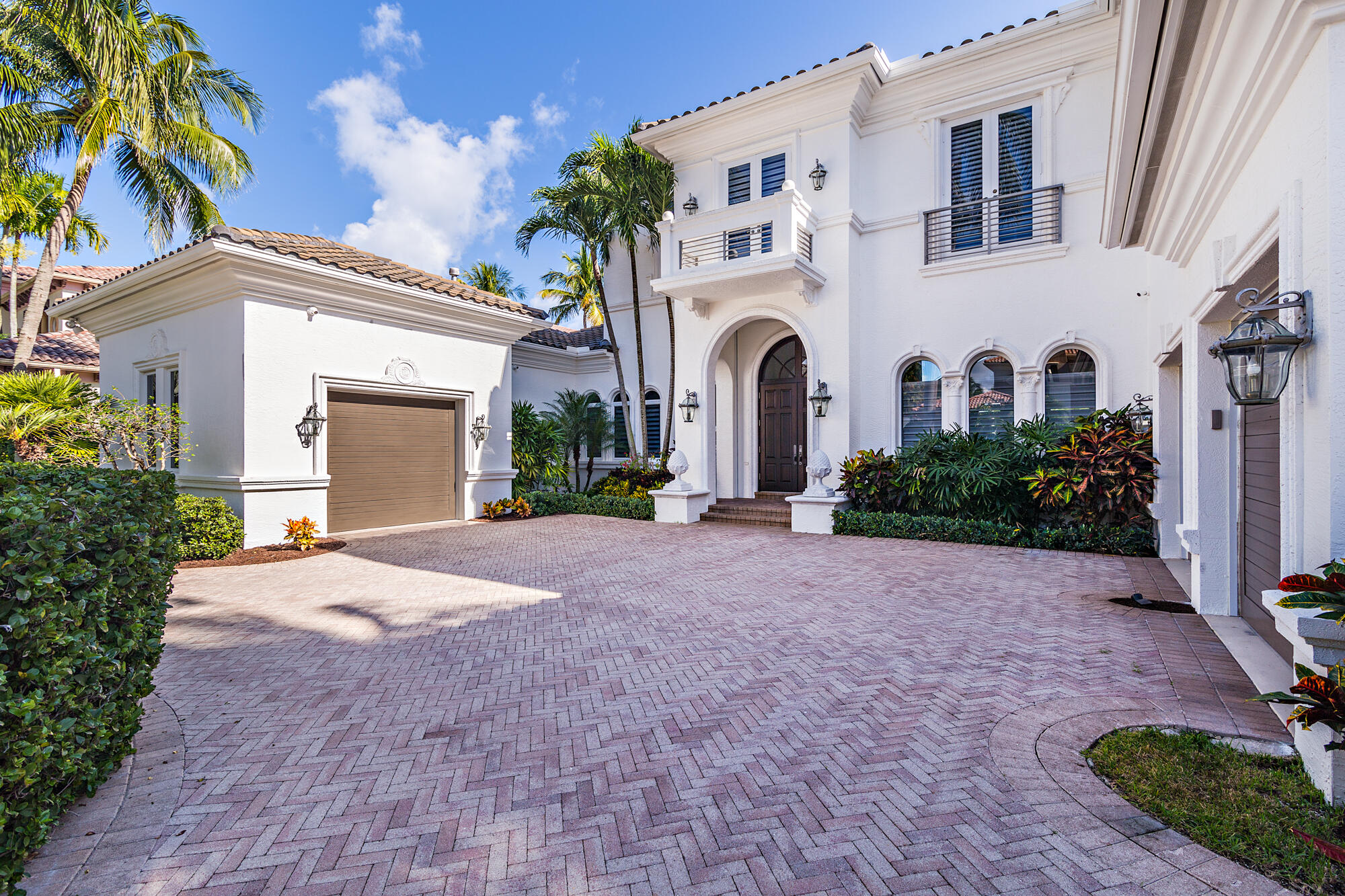 HARBOUR ISLES - Residential