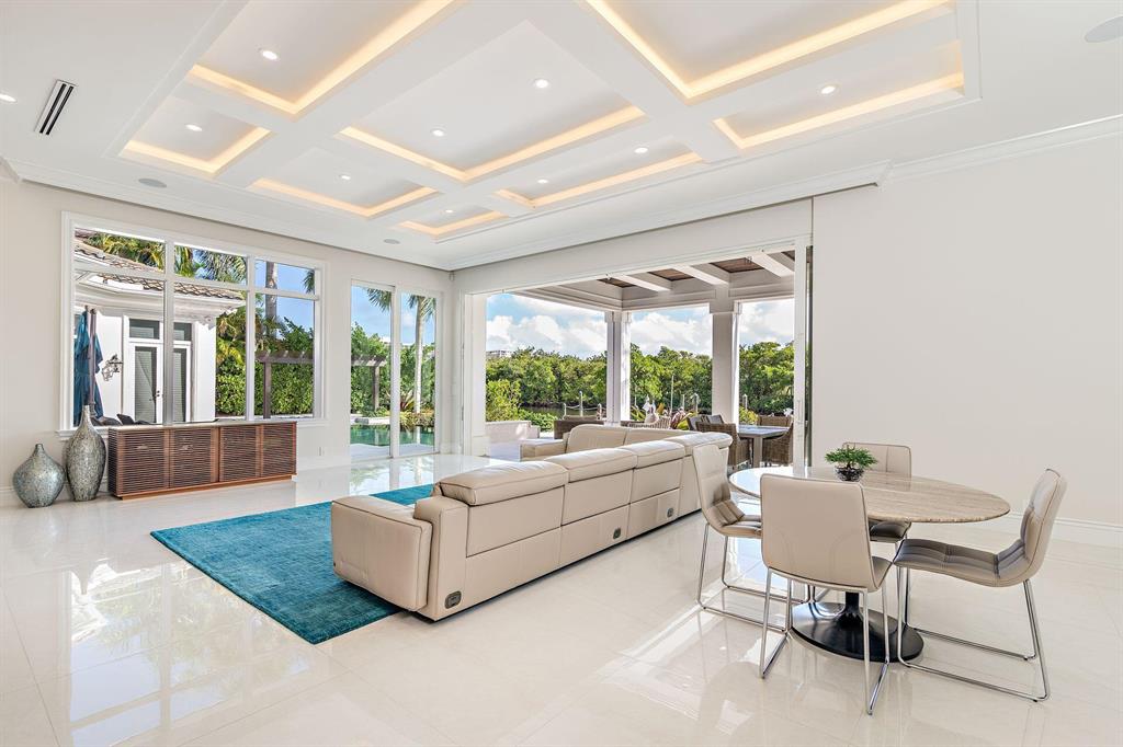 HARBOUR ISLES - Residential