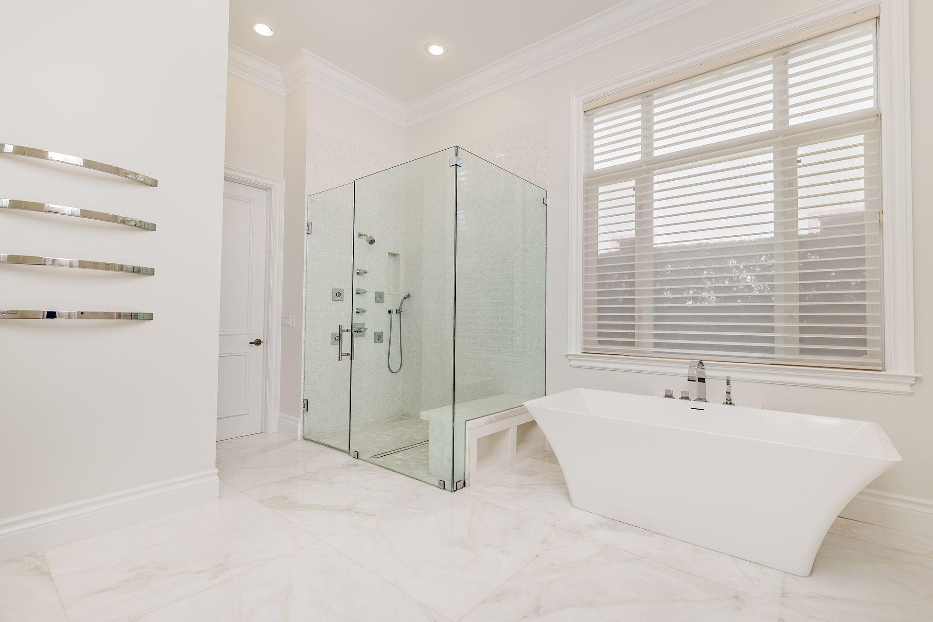 HARBOUR ISLES - Residential