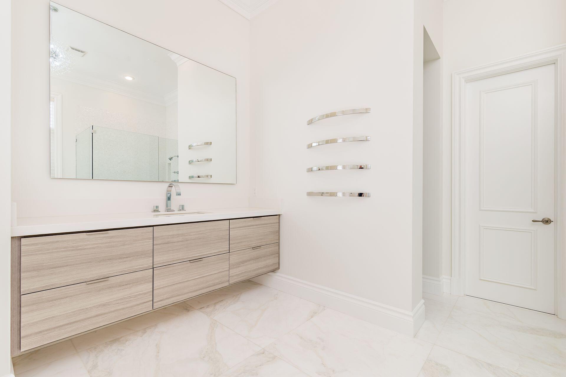 HARBOUR ISLES - Residential