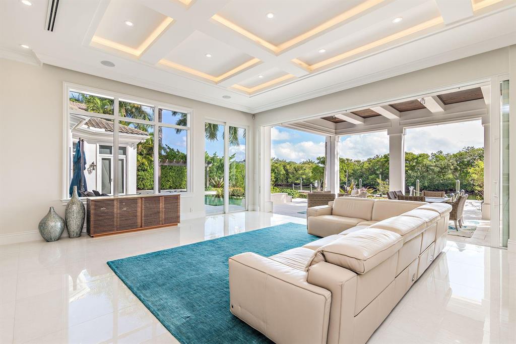 HARBOUR ISLES - Residential