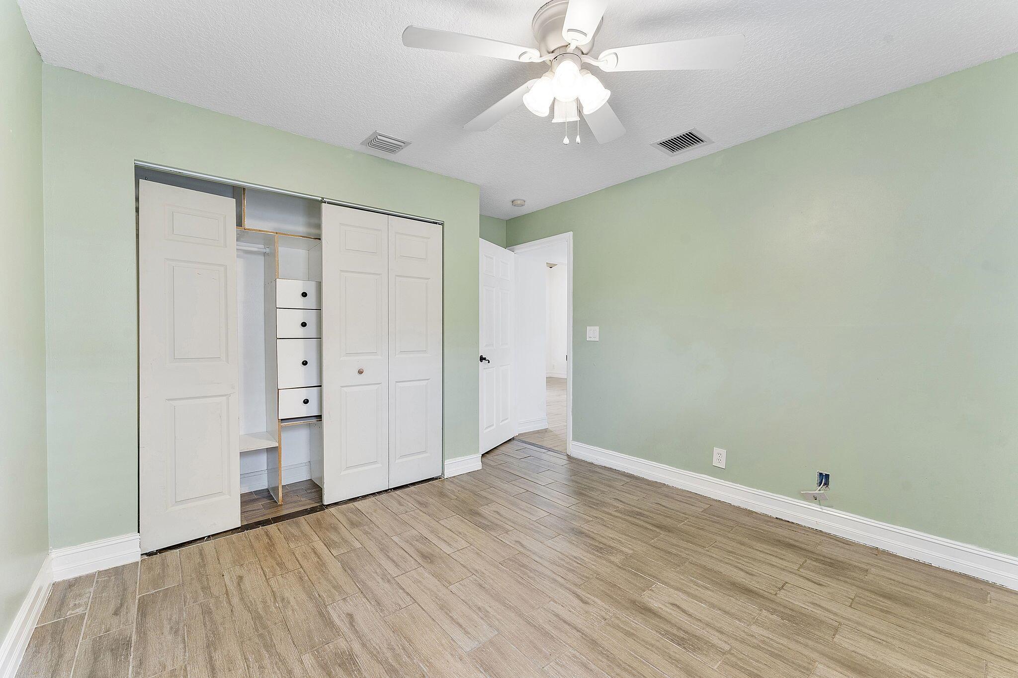 PORT ST LUCIE SECTION 13 - Residential