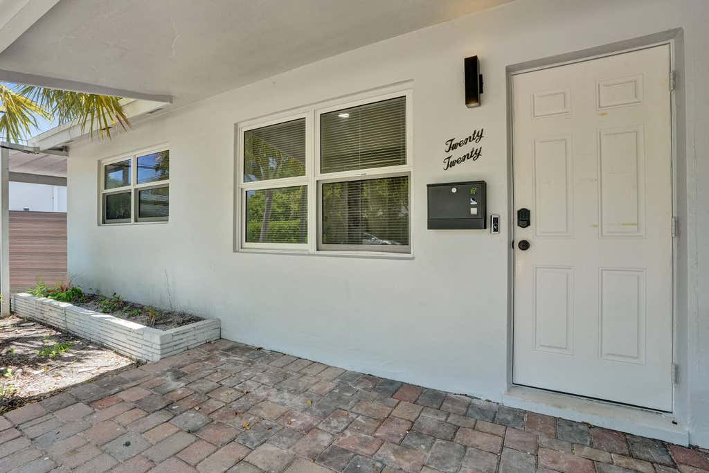 Photo of 2020 NE 15th Street, Fort Lauderdale, FL 33304 (MLS # B26044862)