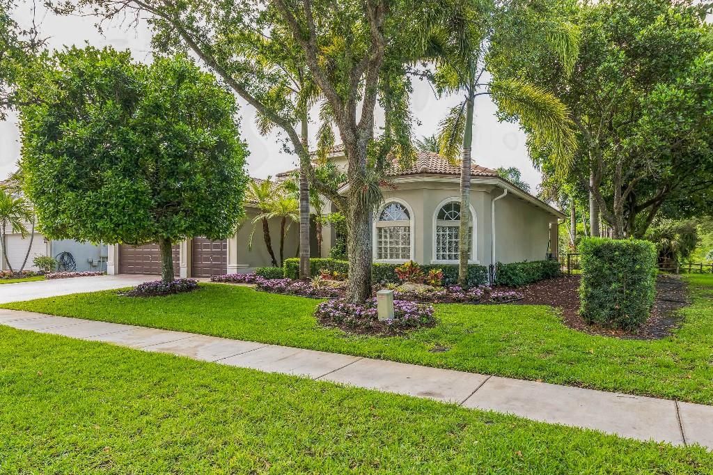 Photo of 9192 Oak Alley Drive, Lake Worth, FL 33467 (MLS # F10497274)