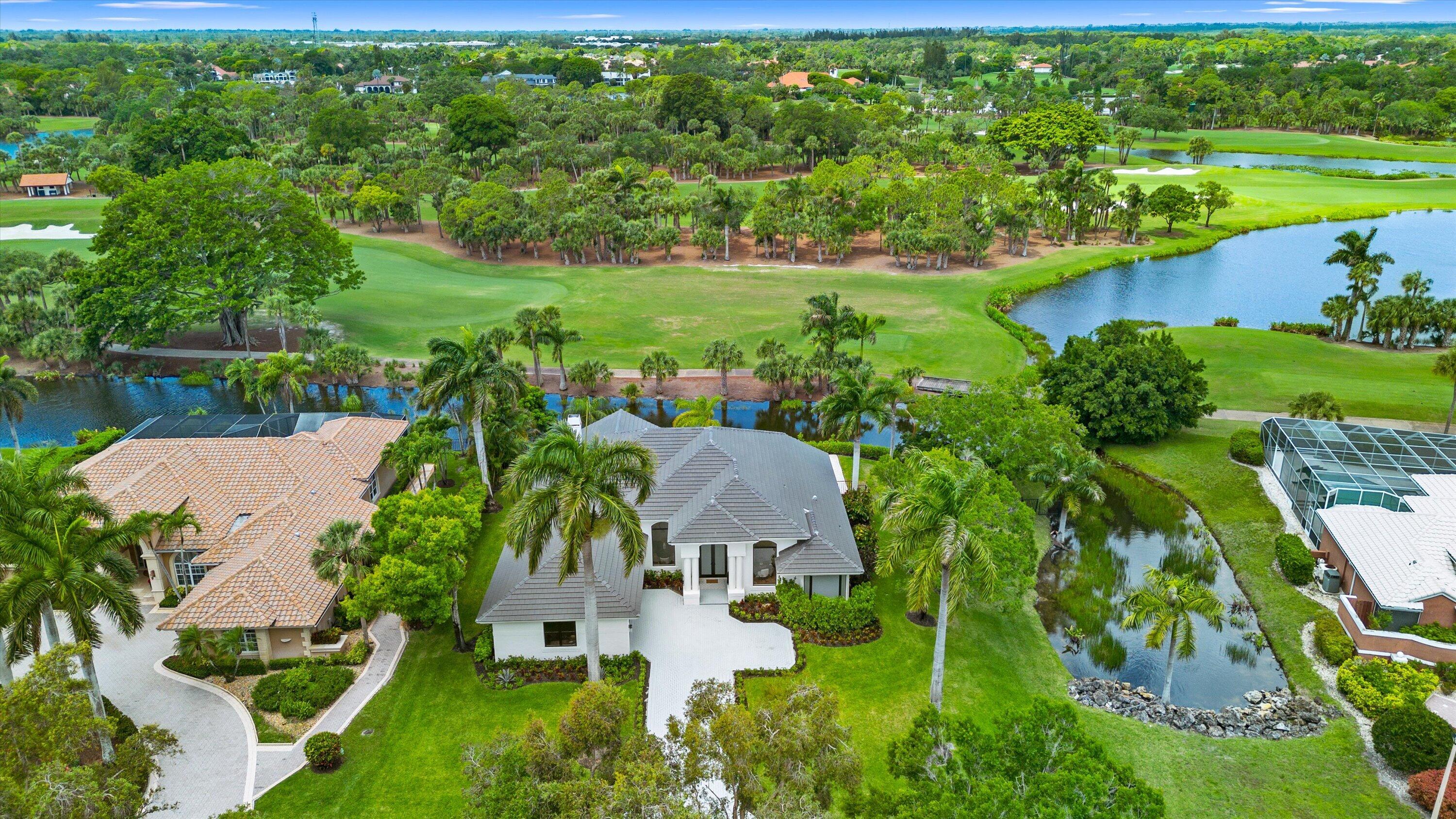 BREAKERS WEST/The Lakes - Residential