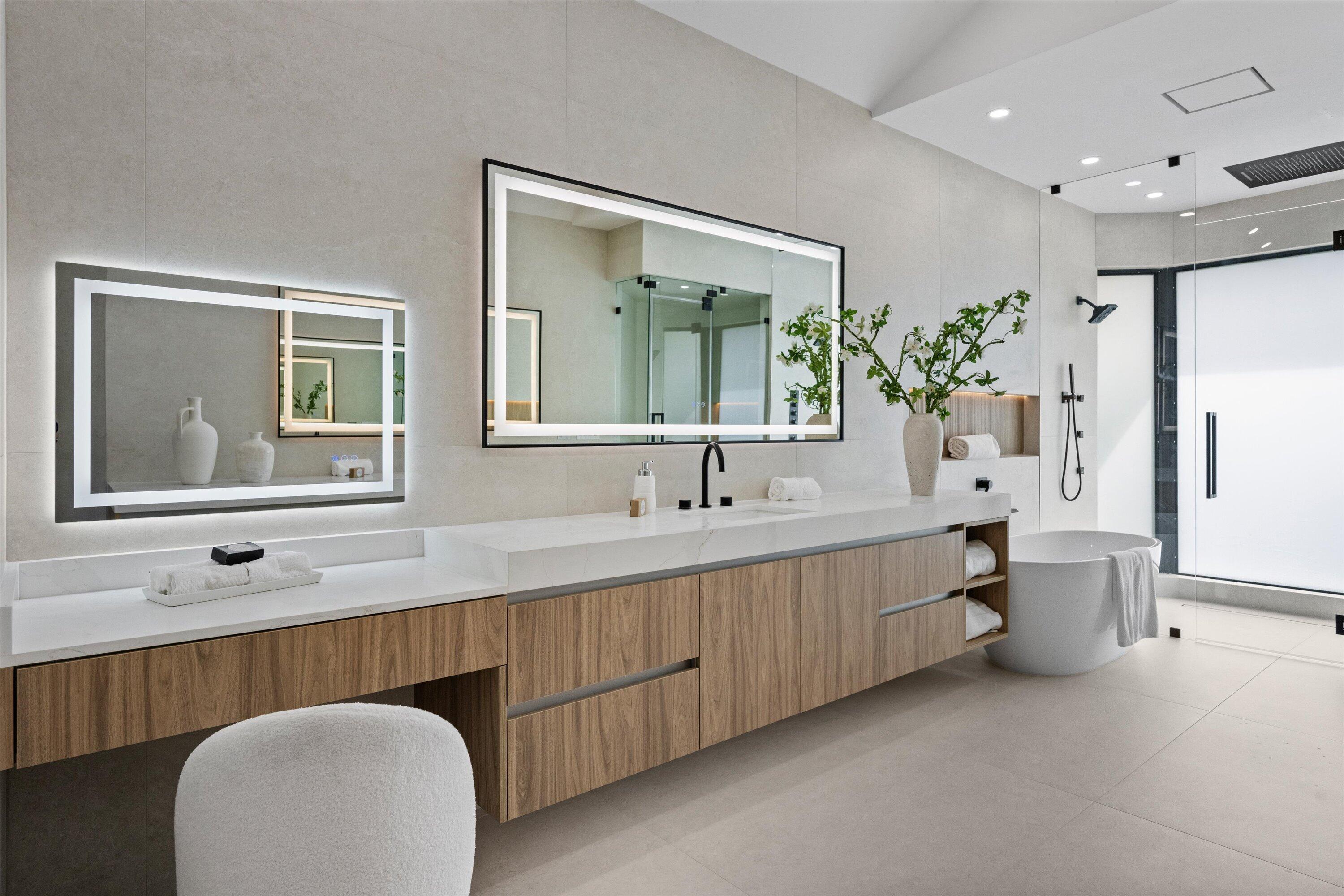 BREAKERS WEST/The Lakes - Residential