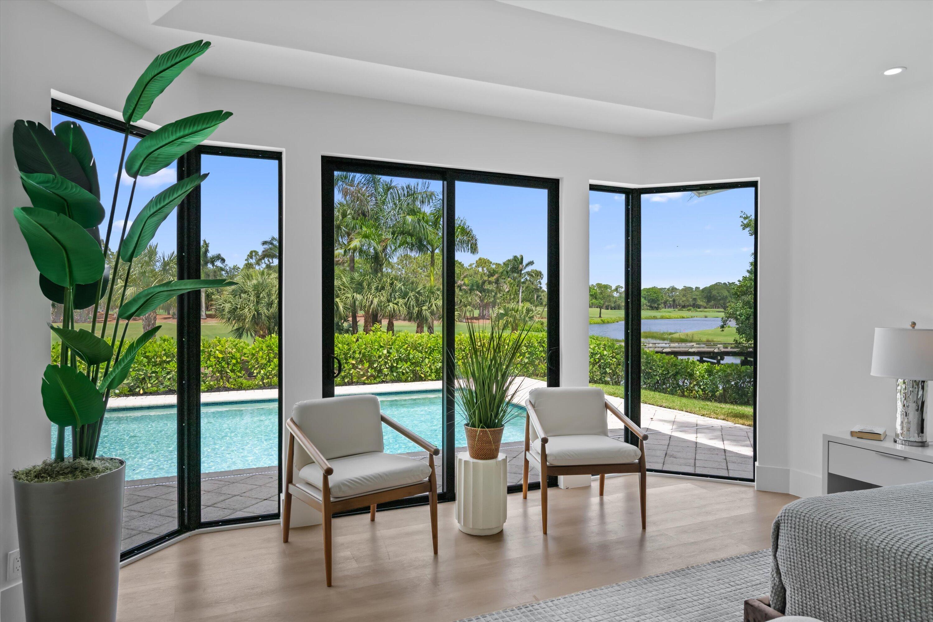 BREAKERS WEST/The Lakes - Residential