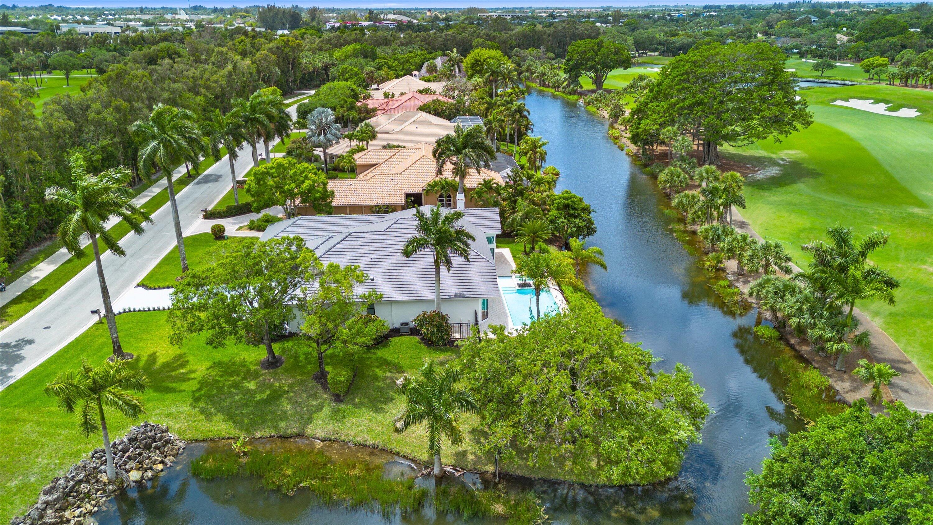 BREAKERS WEST/The Lakes - Residential