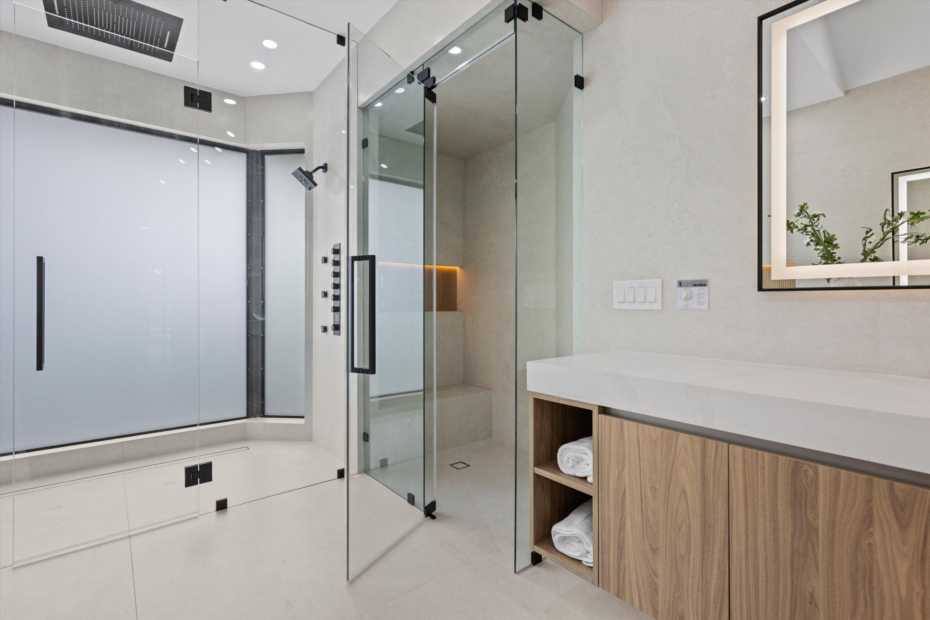 BREAKERS WEST/The Lakes - Residential