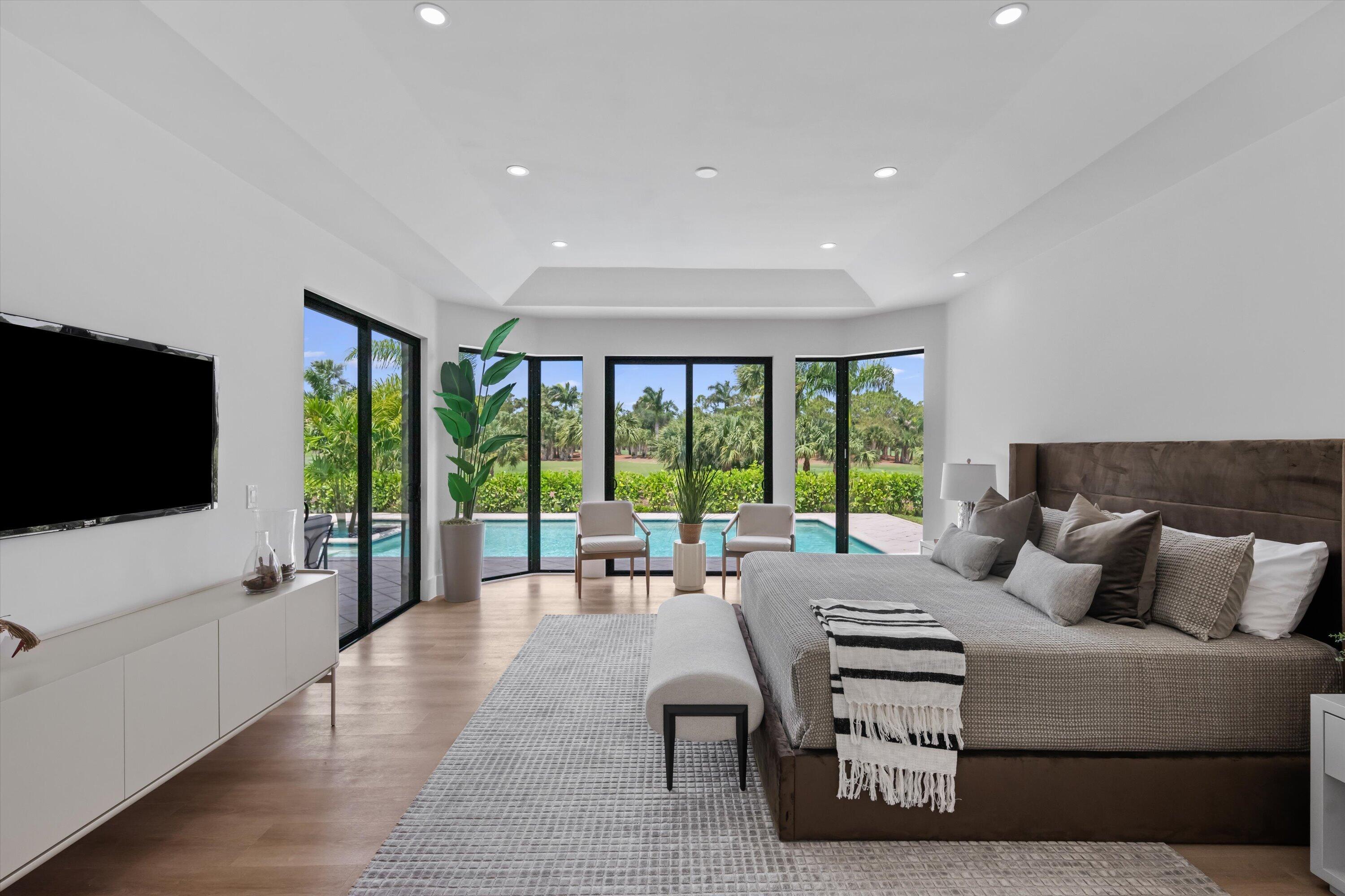 BREAKERS WEST/The Lakes - Residential