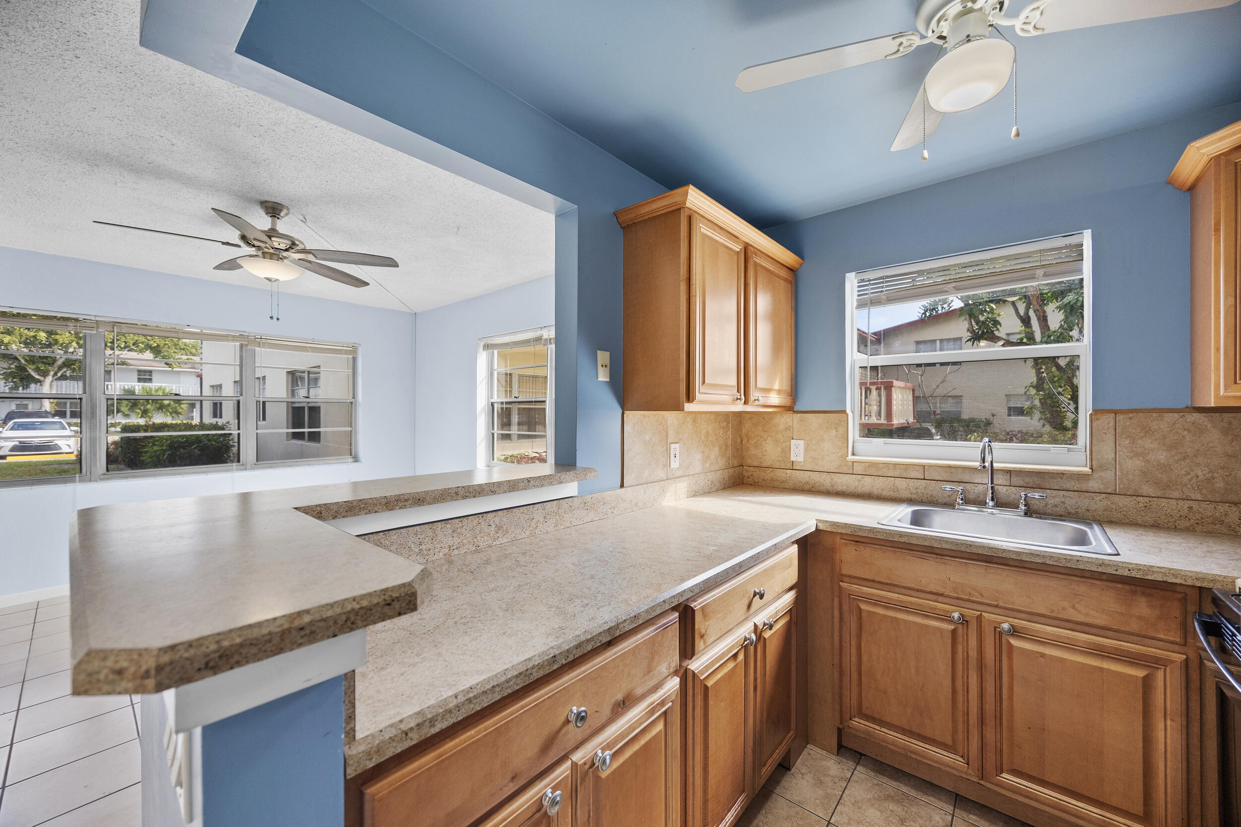 SUSSEX CONDO - Residential