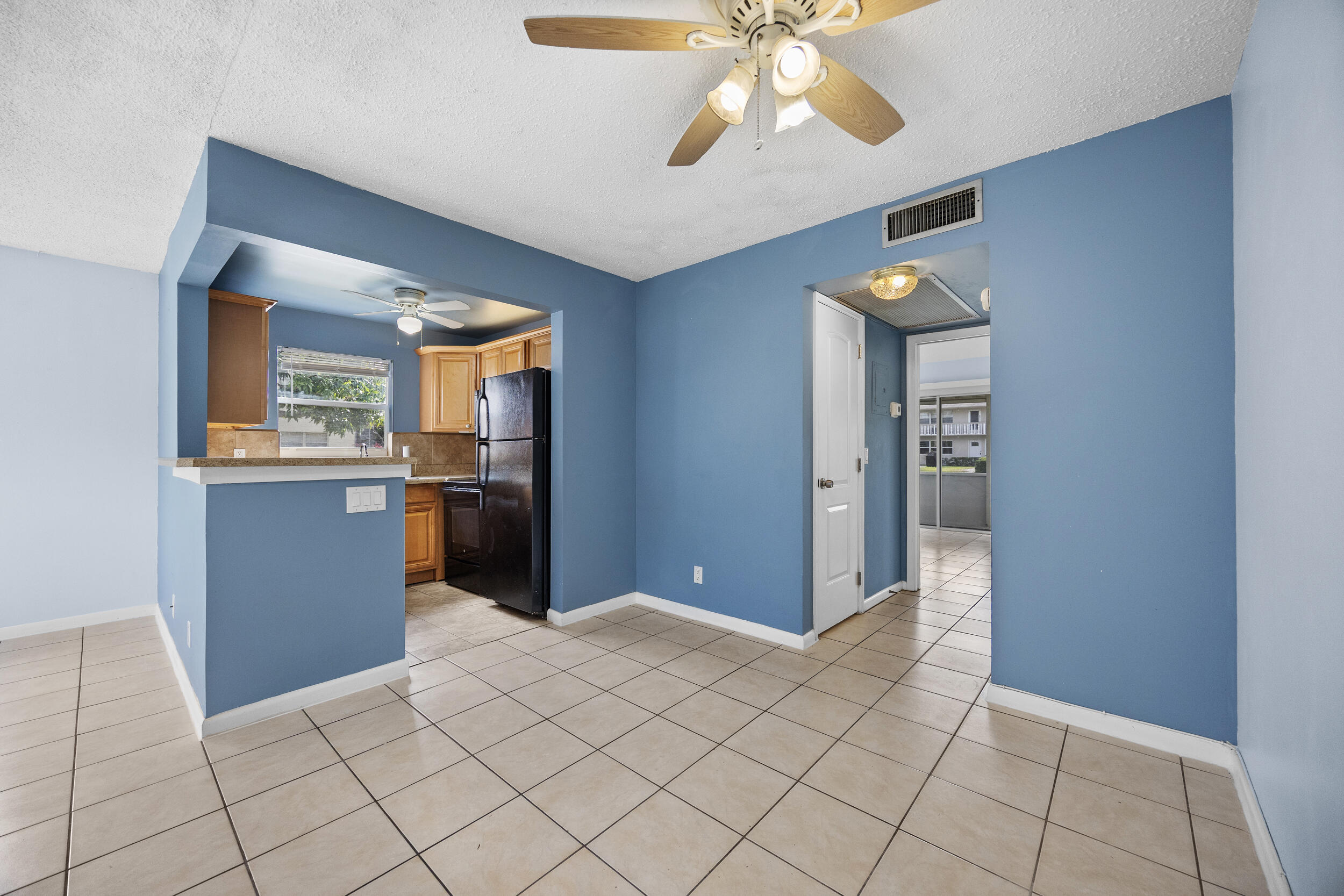 SUSSEX CONDO - Residential