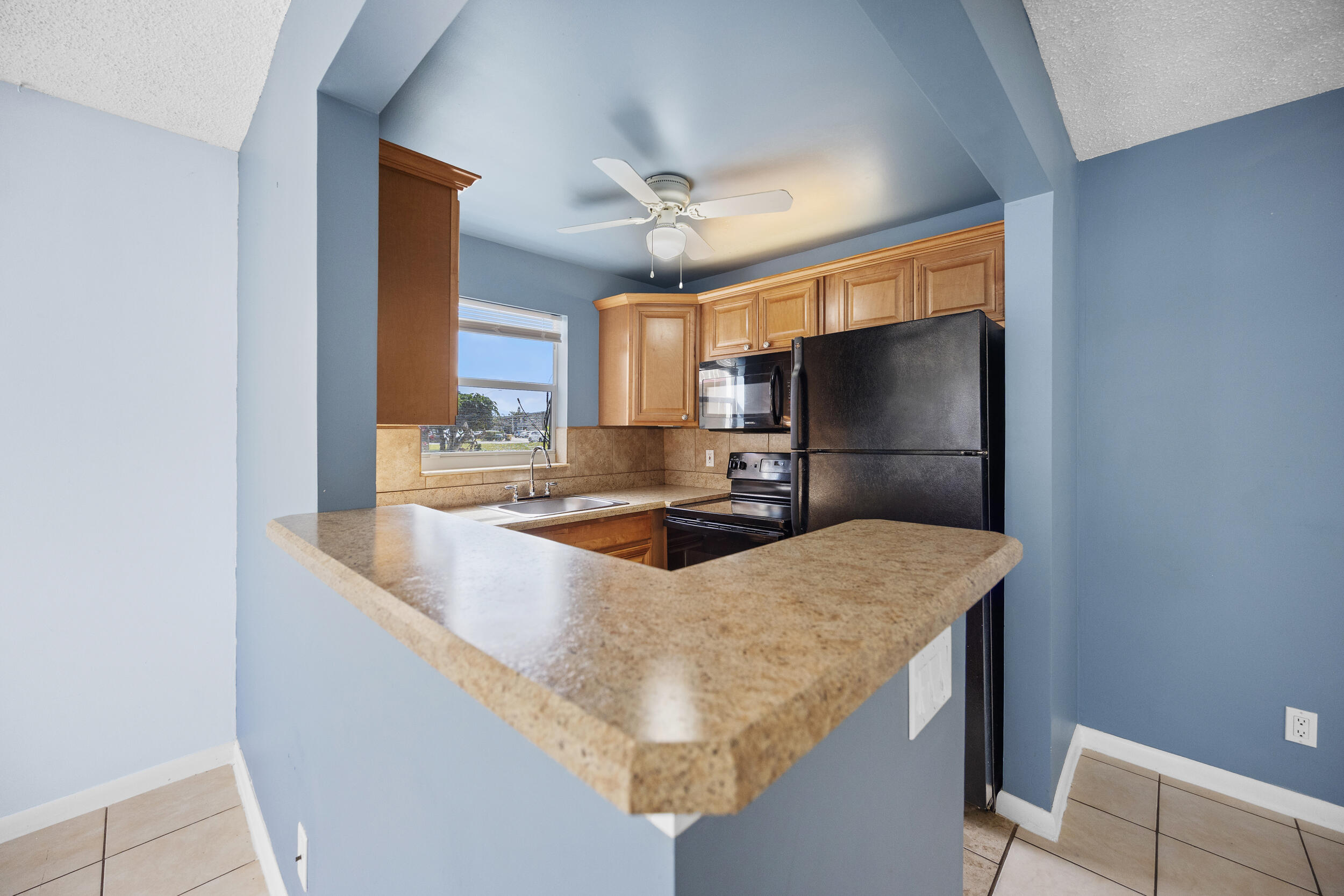 SUSSEX CONDO - Residential