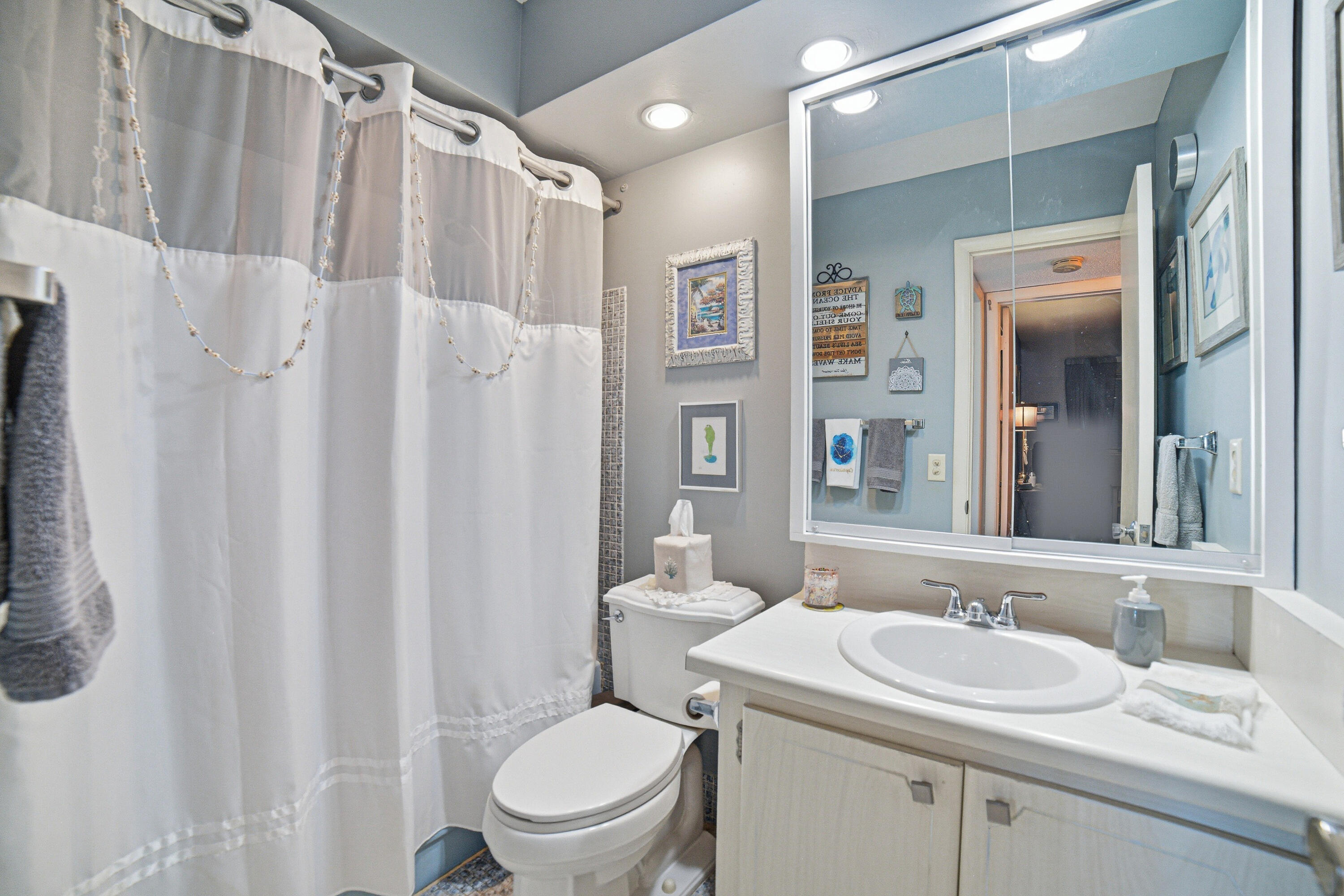 LAKE COLONY APTS ONE INC - Residential