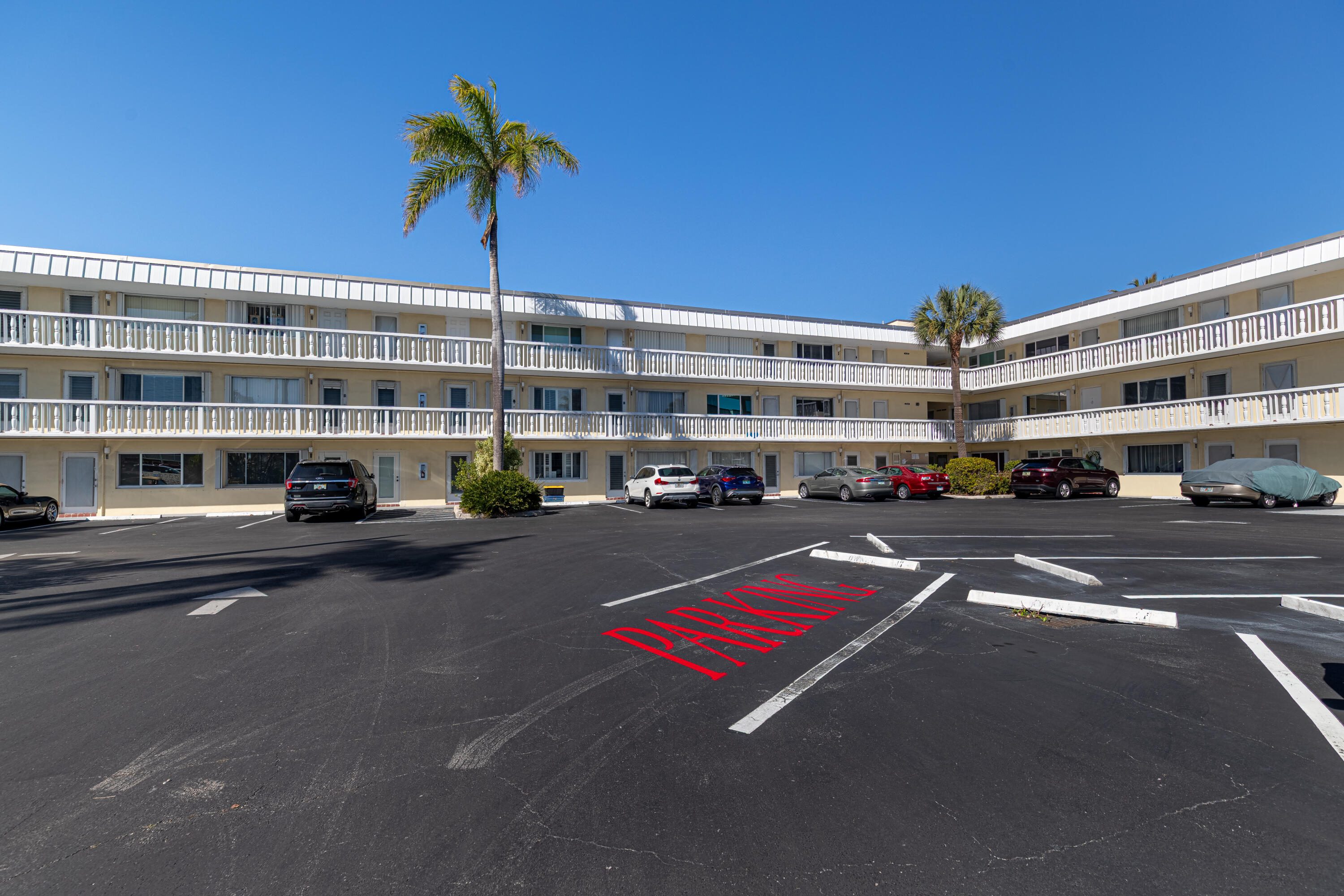 LAKE COLONY APTS ONE INC - Residential