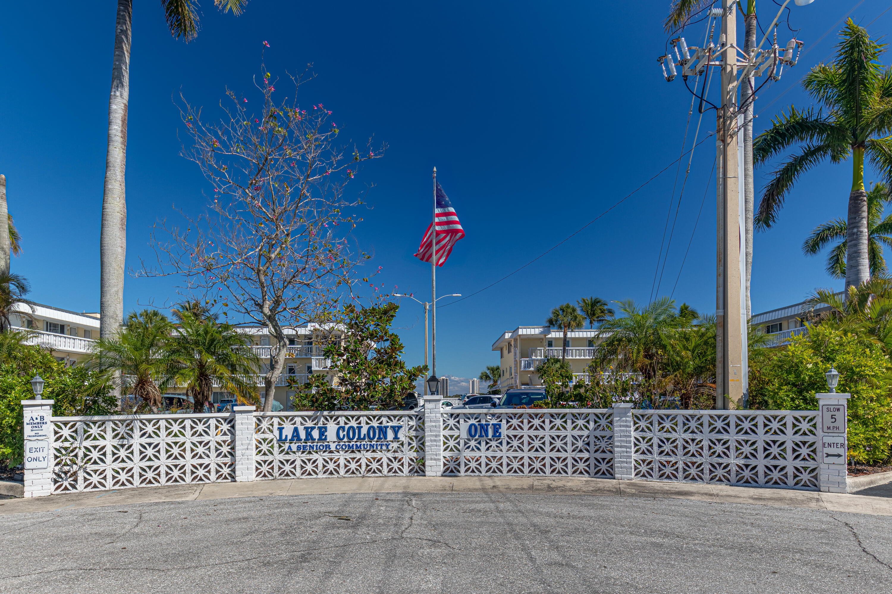 LAKE COLONY APTS ONE INC - Residential