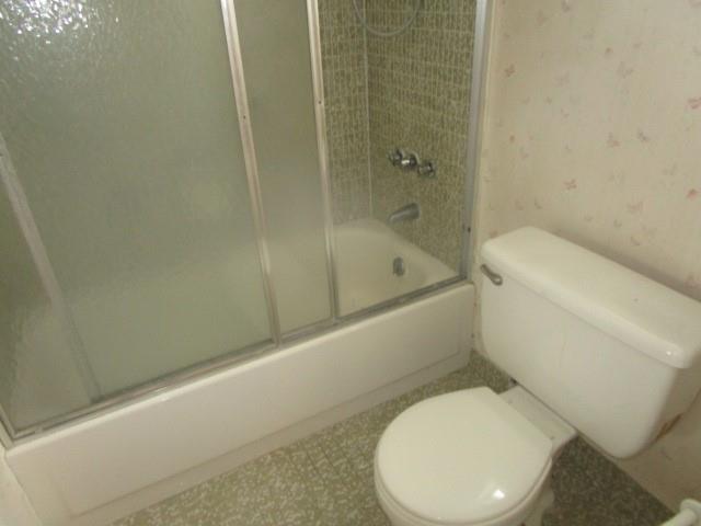 LAKE CLARKE GARDENS - Residential