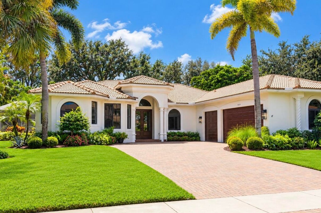 Photo of 11246 Mainsail Court, Wellington, FL 33449 (MLS # B26084727)
