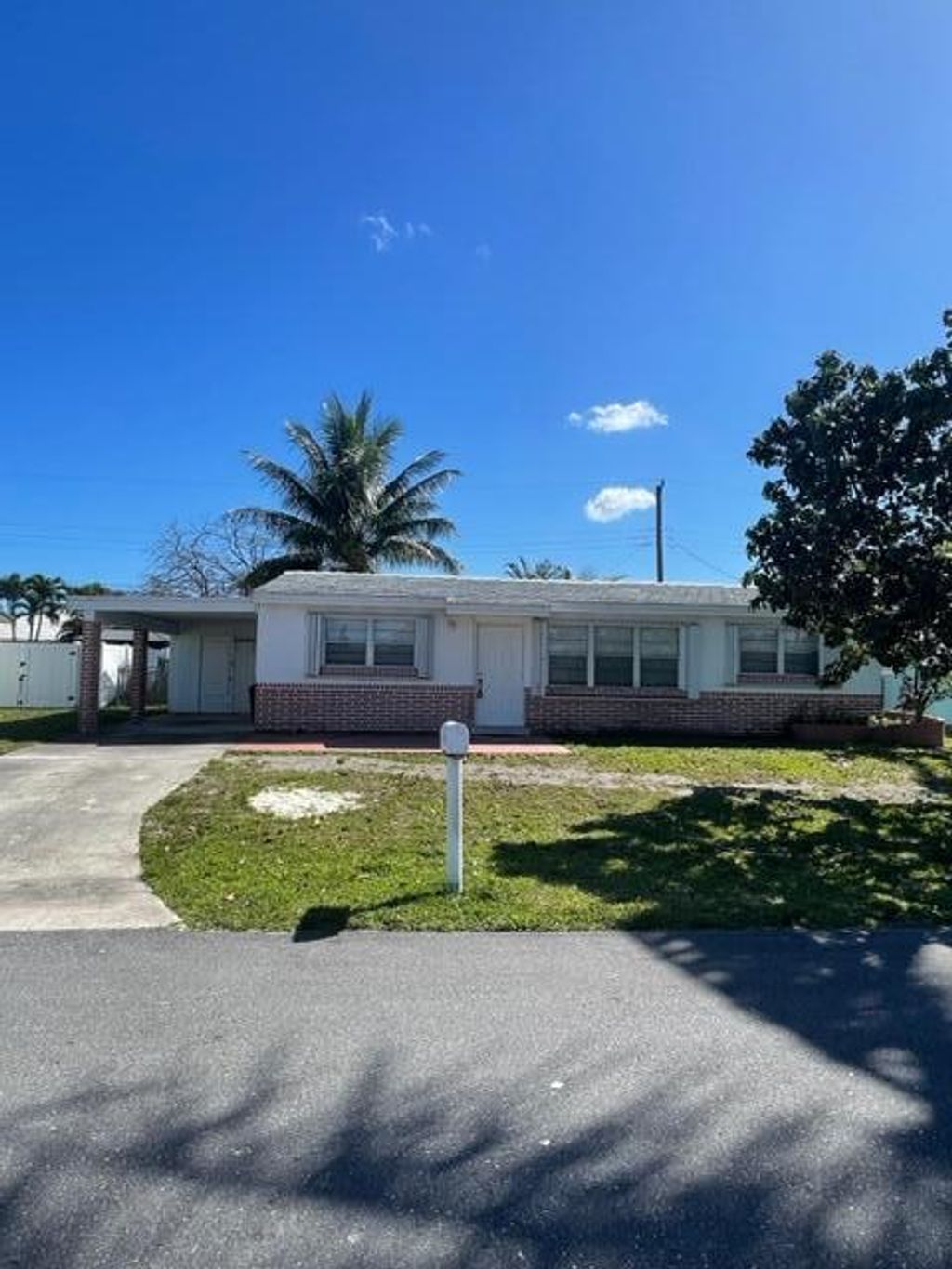 Photo of 4370 S Mary Circle, Palm Beach Gardens, FL 33410 (MLS # B26024273)