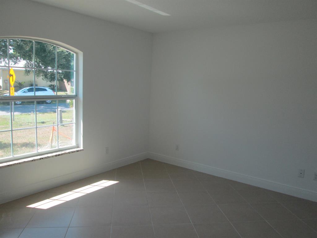 PORT ST LUCIE SECTION 8 - Residential