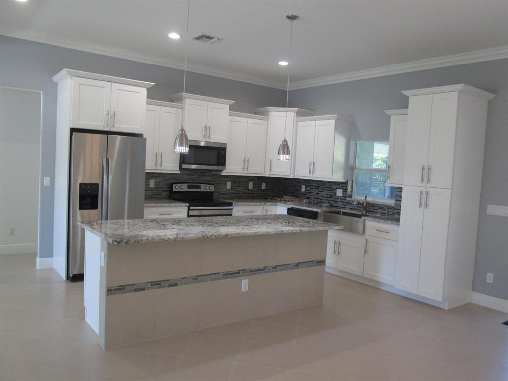 PORT ST LUCIE SECTION 8 - Residential