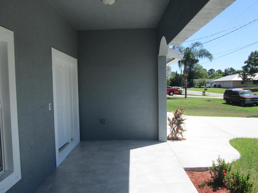 PORT ST LUCIE SECTION 8 - Residential