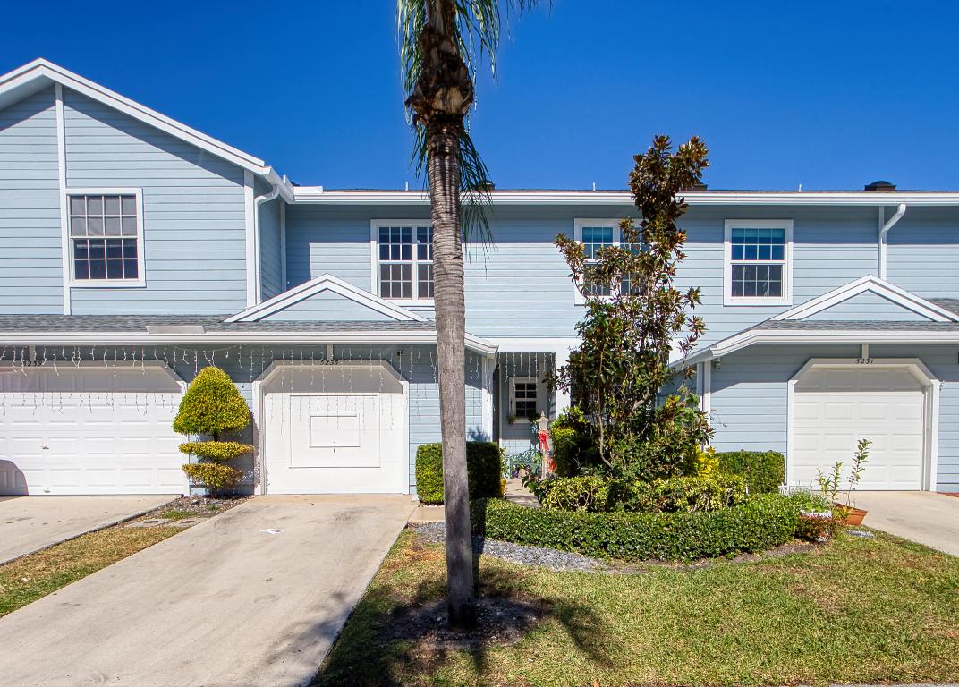 Townhomes 1 - Residential