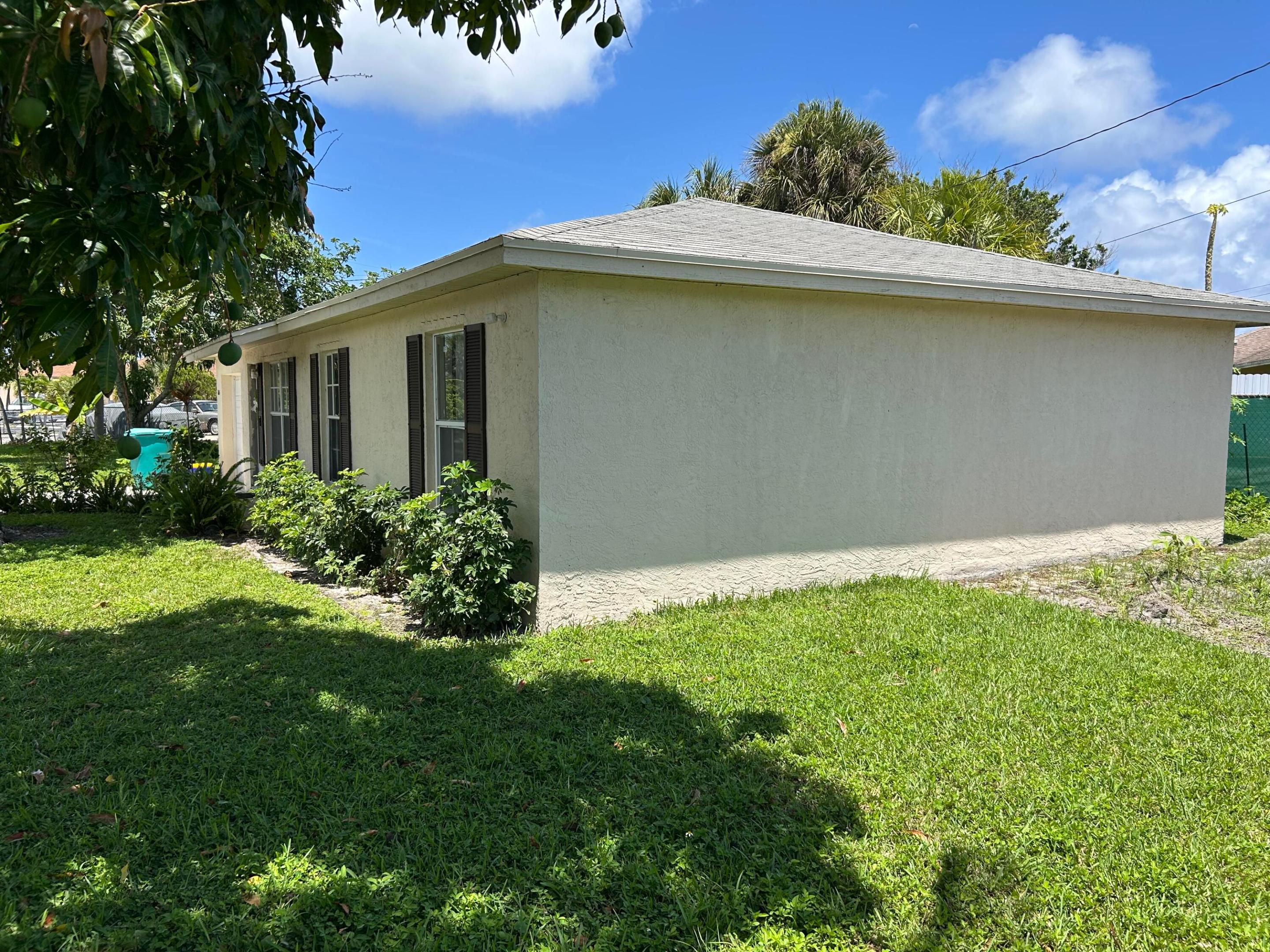 BOYNTON HILLS - Residential Lease