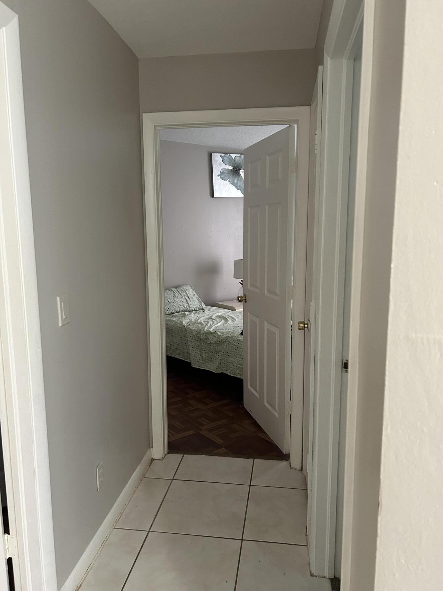 BOYNTON HILLS - Residential Lease