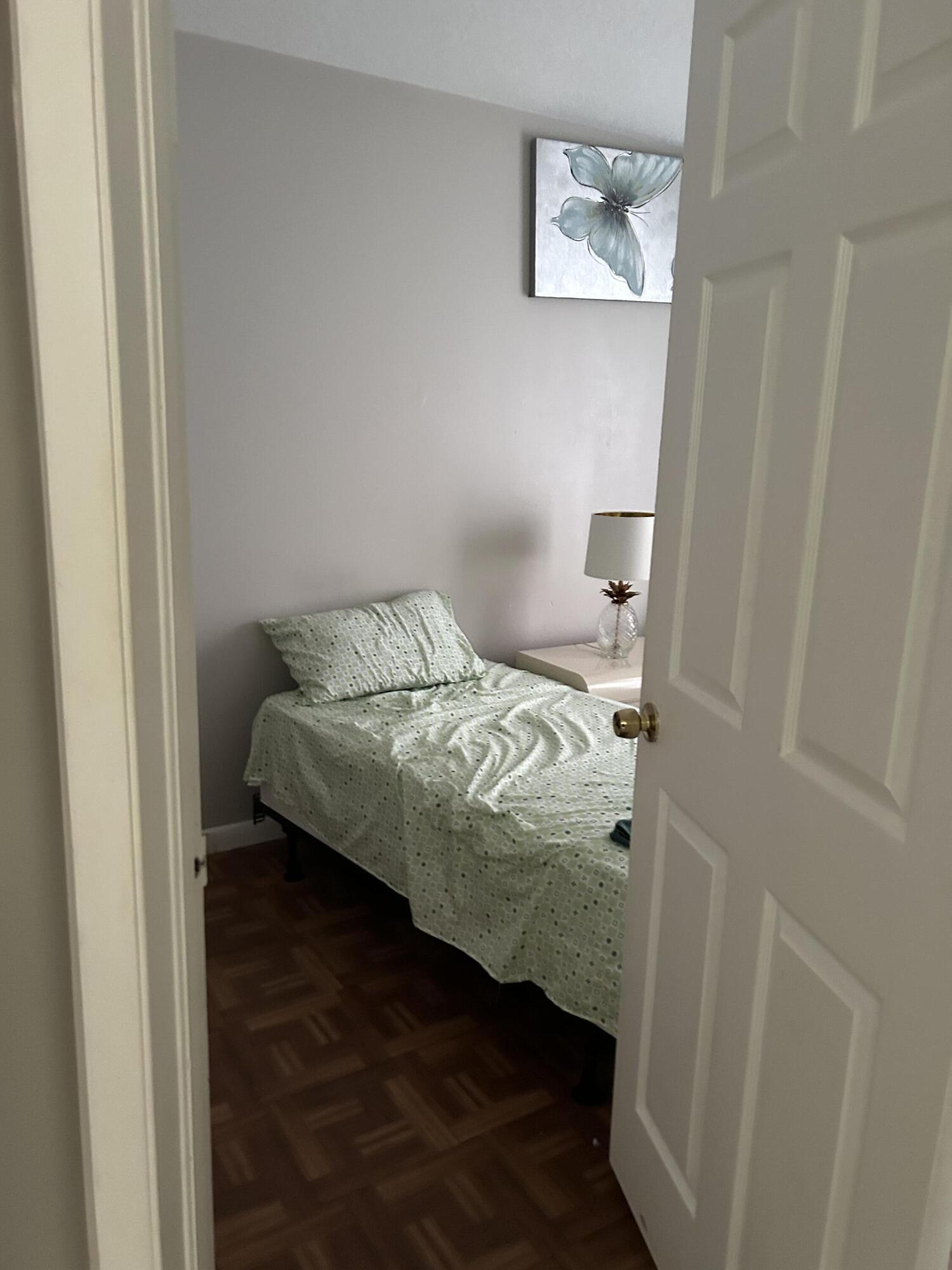 BOYNTON HILLS - Residential Lease