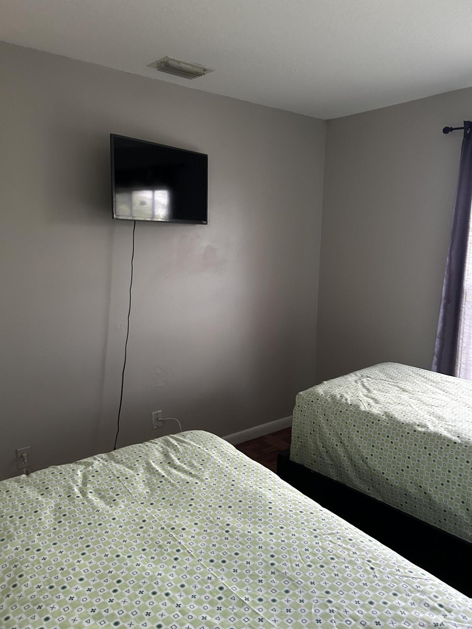 BOYNTON HILLS - Residential Lease