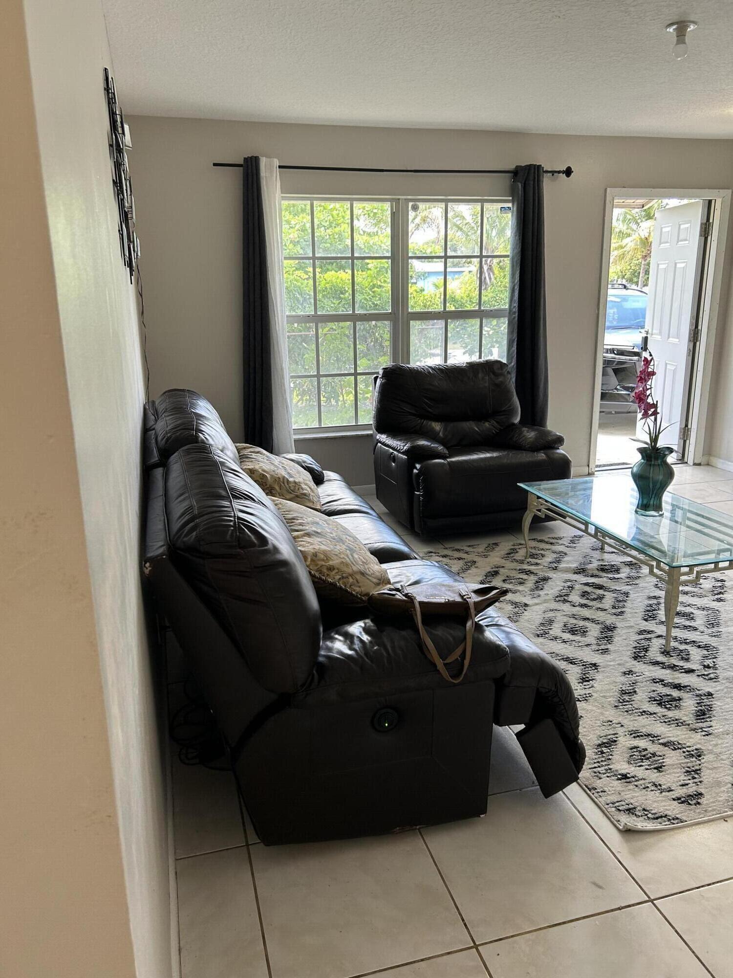 BOYNTON HILLS - Residential Lease
