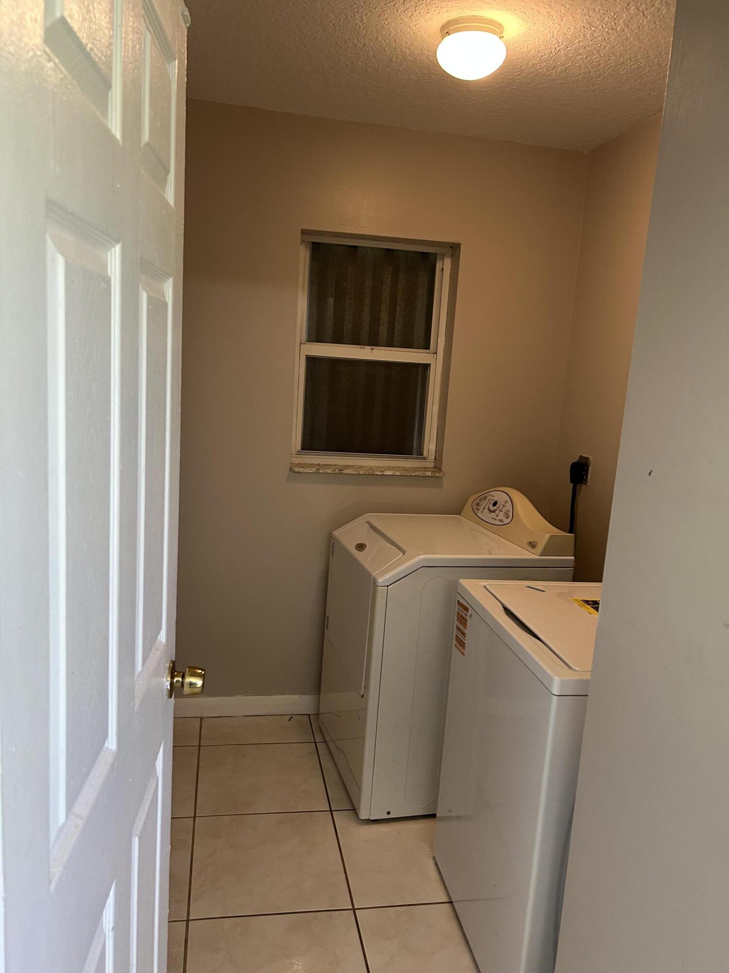 BOYNTON HILLS - Residential Lease